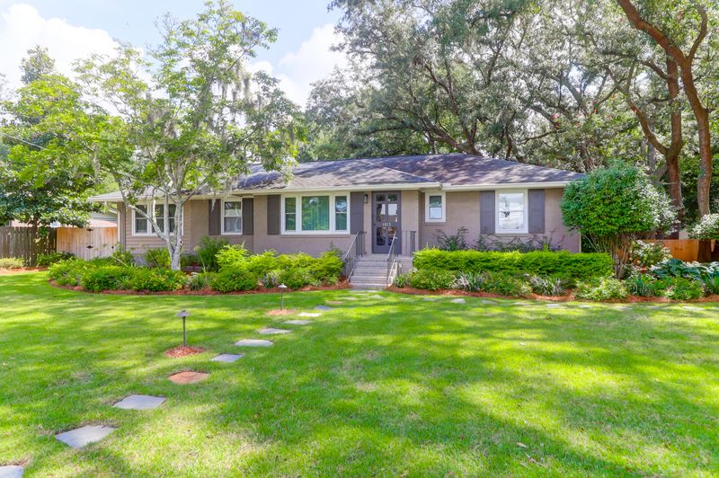 1013 Tall Pine Dr, Mount Pleasant, SC 29464
