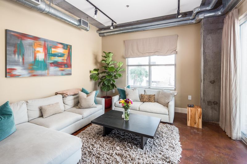 150 Bee St #317, Charleston, SC 29401