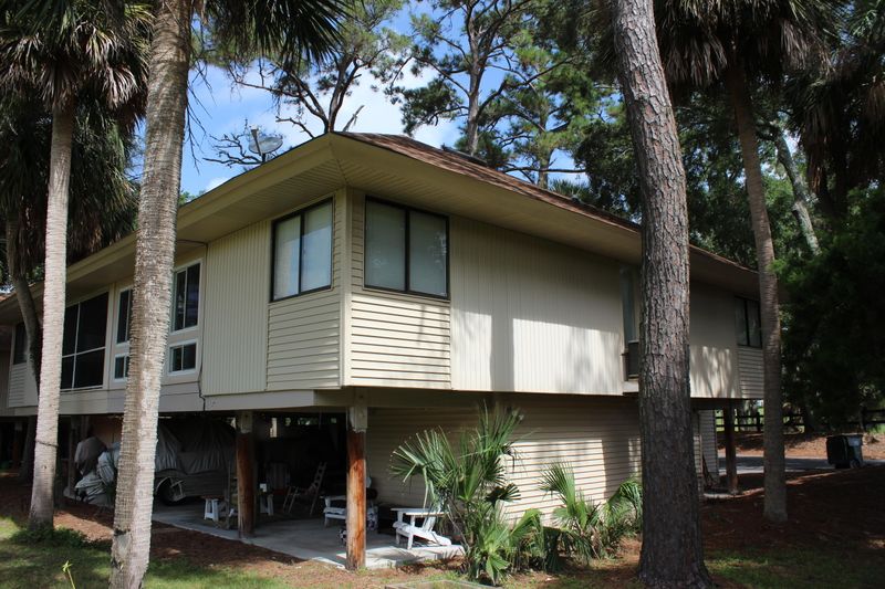 830 Club Cottage Rd, Edisto Beach, SC 29438