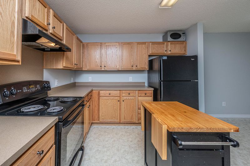 152 Wildberry Ln, Goose Creek, SC 29445