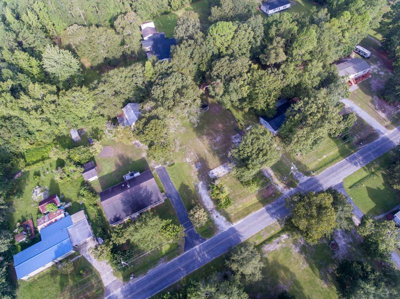 1099 Longpoint Rd, Cross, SC 29436