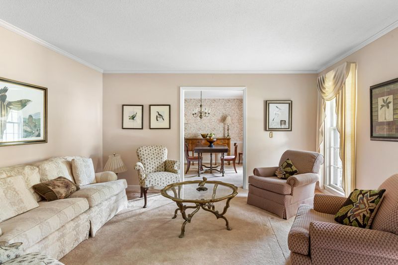 902 Law Ln, Mount Pleasant, SC 29464