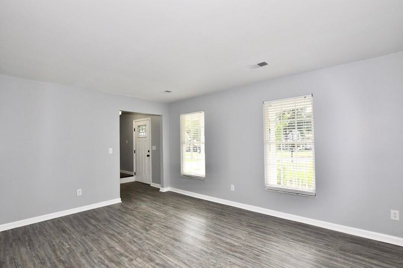 8134 Lansbury Ct, North Charleston, SC 29420
