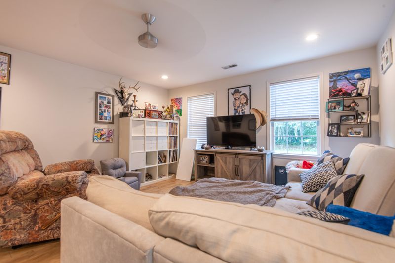 4071 St Johns Ave, North Charleston, SC 29405