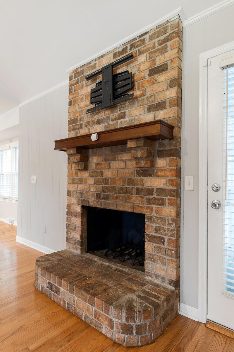 2056 Piper Dr, Charleston, SC 29407