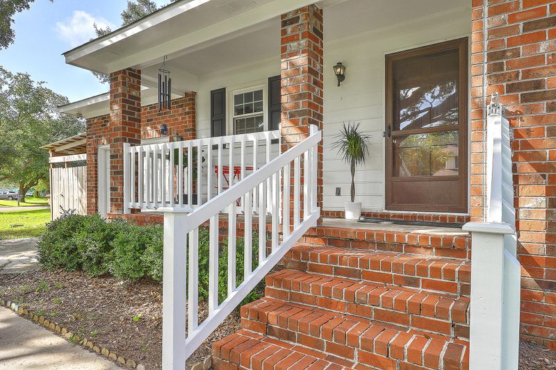 1235 Cornwallis Dr, Charleston, SC 29412