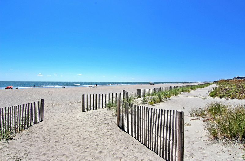 310 E Hudson Ave, Folly Beach, SC 29439