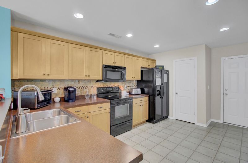 5150 Trump St #103, Charleston, SC 29420