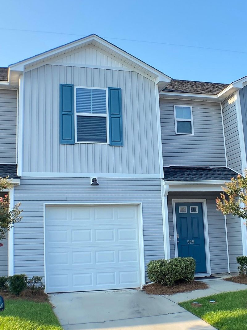 499 Truman Dr, Goose Creek, SC 29445