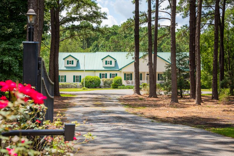 1056 River Rd, Johns Island, SC 29455
