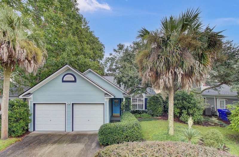 2001 Arundel Pl, Mount Pleasant, SC 29464