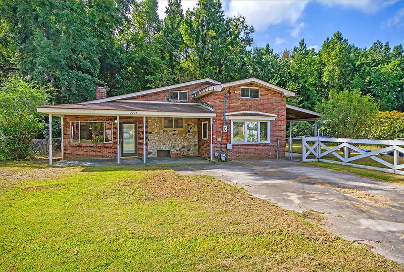 2775 Fernwood Dr, North Charleston, SC 29406