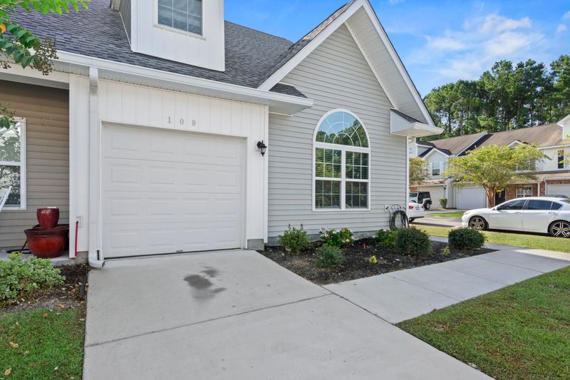 109 Buchanan Cir, Goose Creek, SC 29445