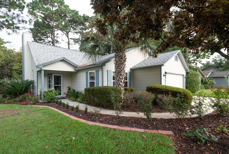 1370 West Point Dr, Mount Pleasant, SC 29466