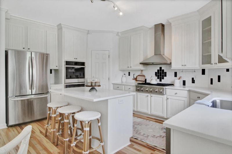 3059 Riverwood Dr, Mount Pleasant, SC 29466