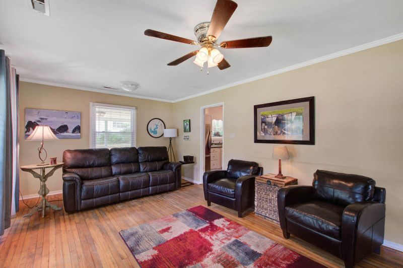 1116 Mount Batten Dr, Hanahan, SC 29410