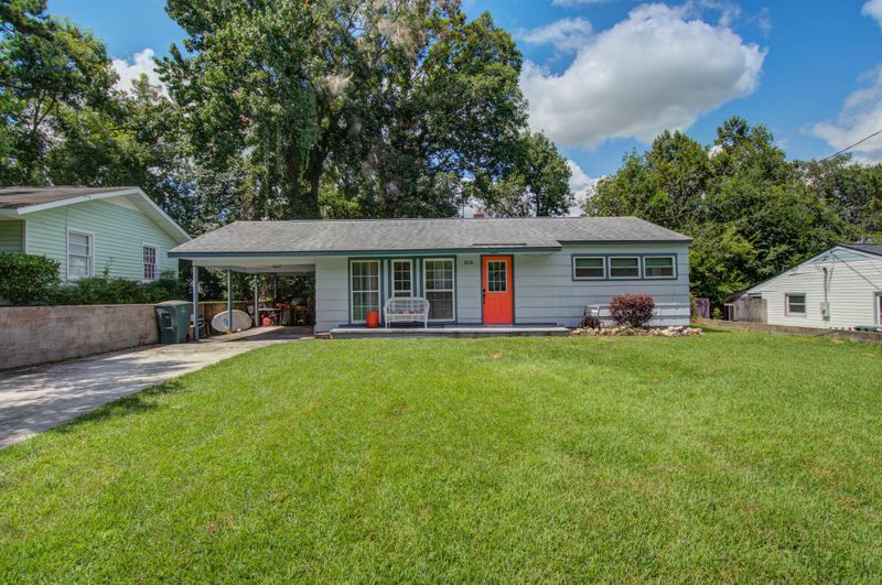 1116 Mount Batten Dr, Hanahan, SC 29410