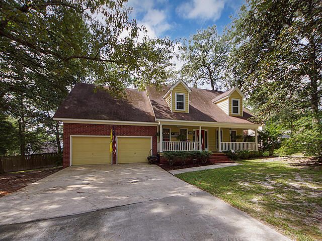 124 King Charles Cir, Summerville, SC 29485