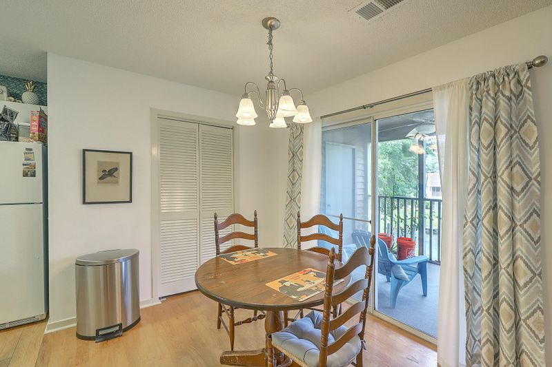 7911 Timbercreek Ln #F, North Charleston, SC 29418