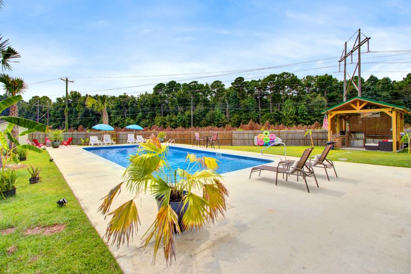 408 Plymouth Ct, Goose Creek, SC 29445