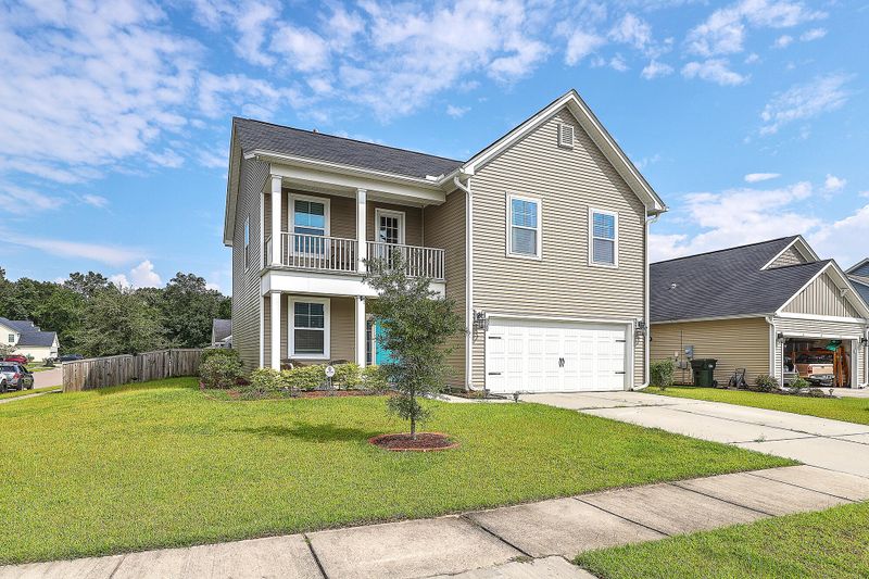 322 Legendres Dr, Goose Creek, SC 29445