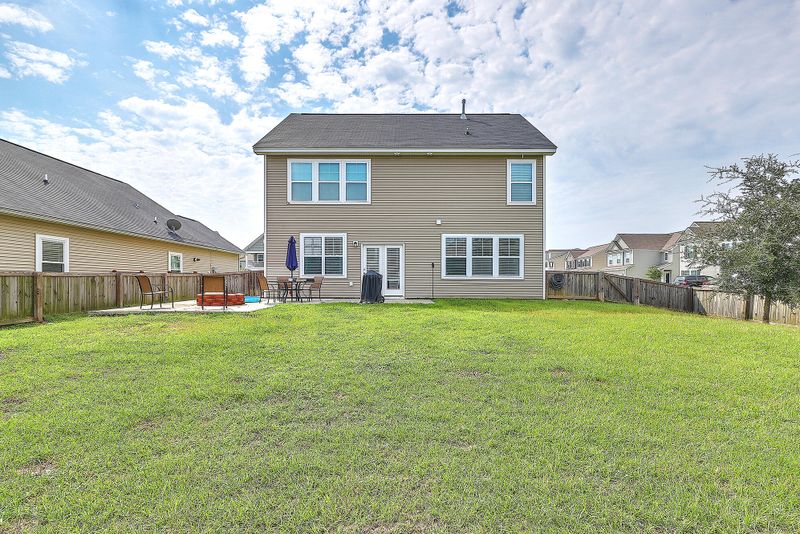 322 Legendres Dr, Goose Creek, SC 29445