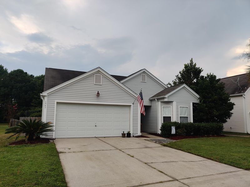 1345 Palm Cove Dr, Charleston, SC 29492