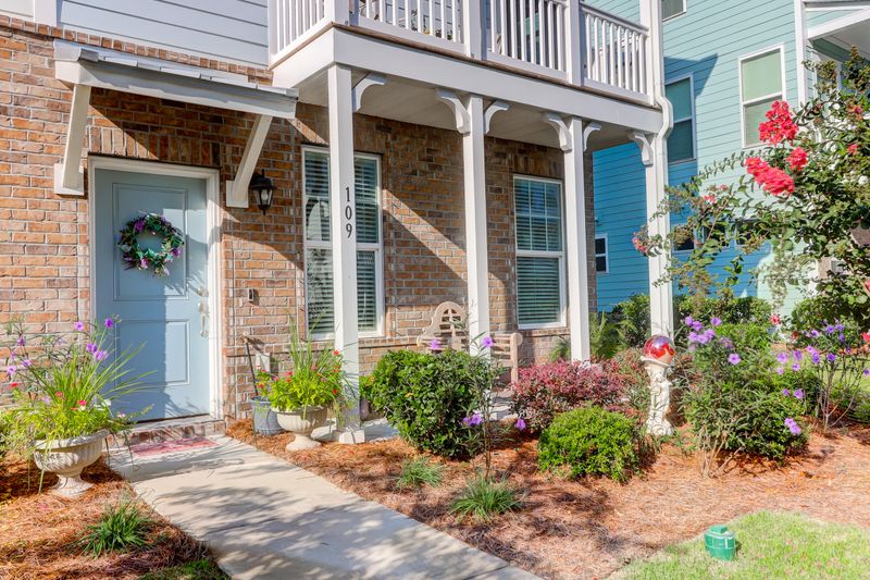 109 Rowans Creek Dr, Charleston, SC 29492