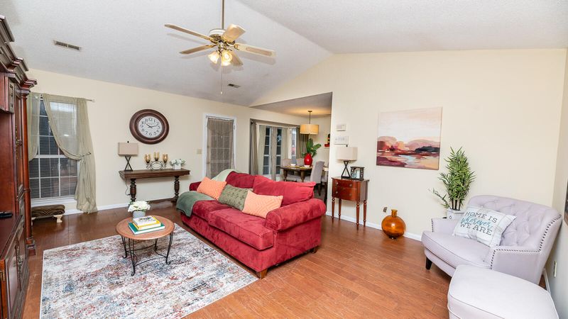 5223 Westview St, North Charleston, SC 29418