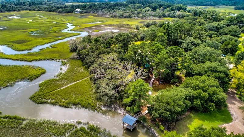 7649 Blue House Ln, Edisto Island, SC 29438