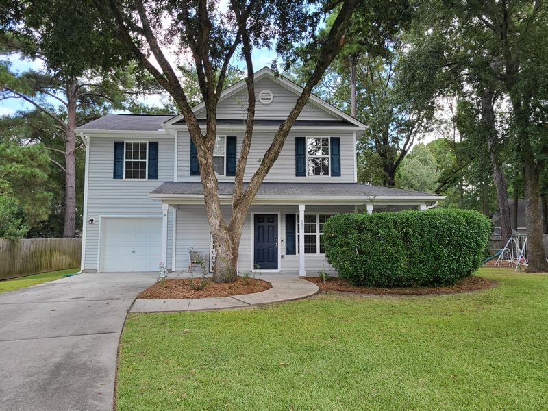 105 Richmond Ct, Hanahan, SC 29410