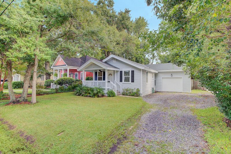 105 Hickory St, Charleston, SC 29407