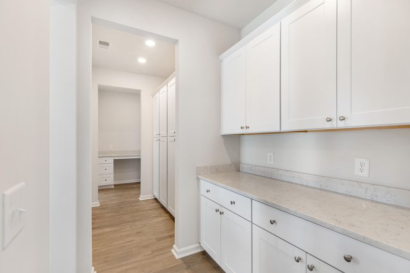 152 Red Bluff St, Summerville, SC 29483