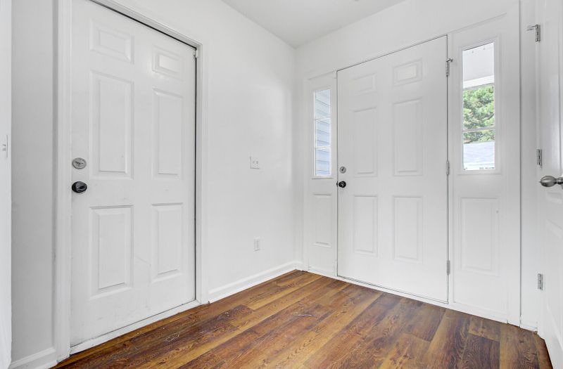 214 Coosawatchie St, Summerville, SC 29485