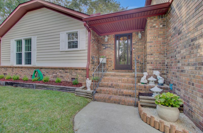 8087 Eberly Ave, North Charleston, SC 29420