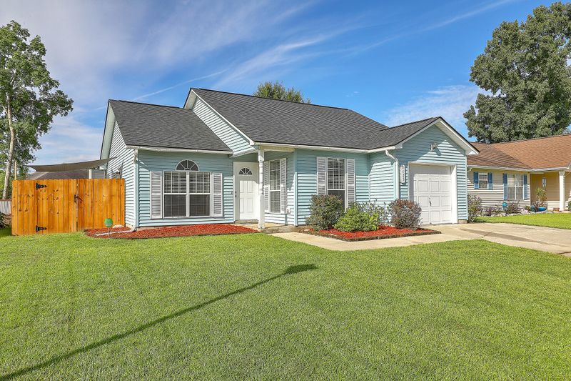 8425 Creekstone Ct, North Charleston, SC 29406