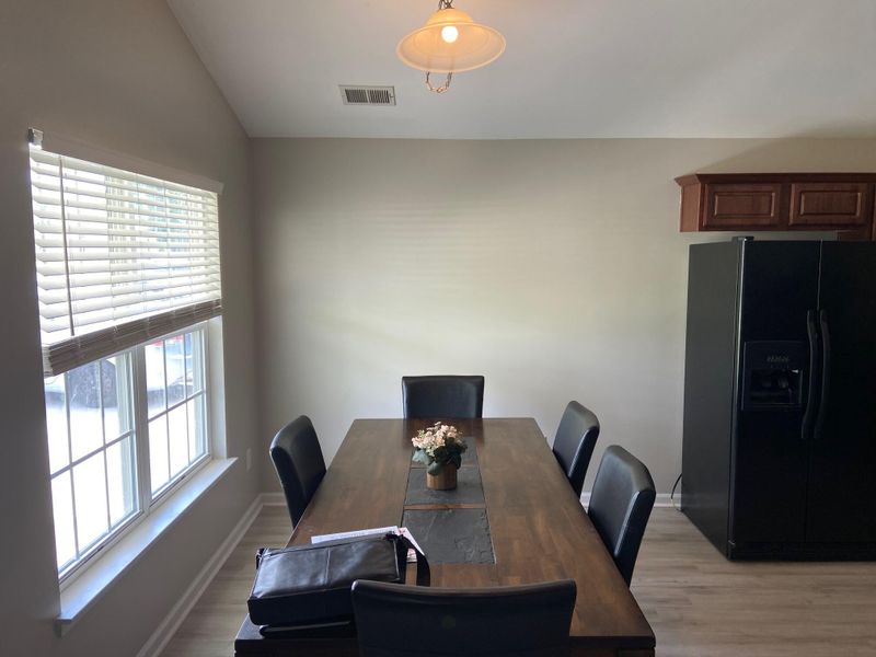 1025 Steelechase Ln, Hanahan, SC 29410