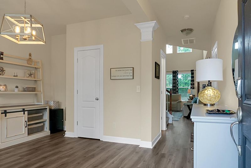 506 Crossland Dr, Moncks Corner, SC 29461