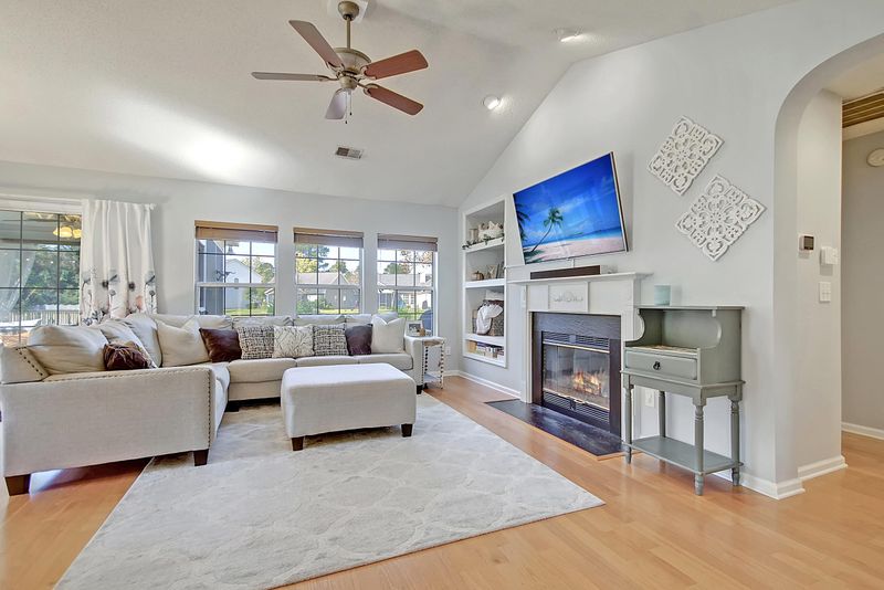 511 Carters Grove Rd, Charleston, SC 29414