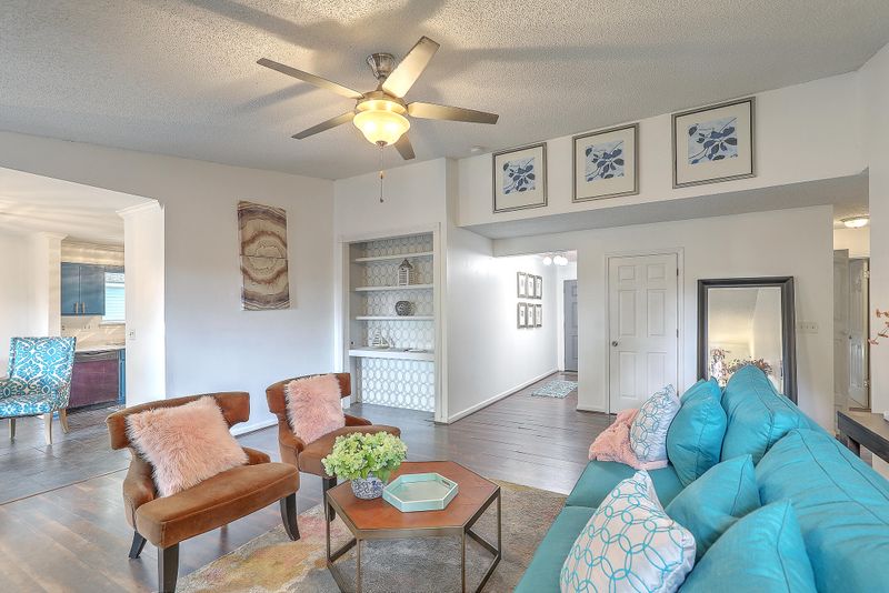 98 Peppertree Ln, North Charleston, SC 29420