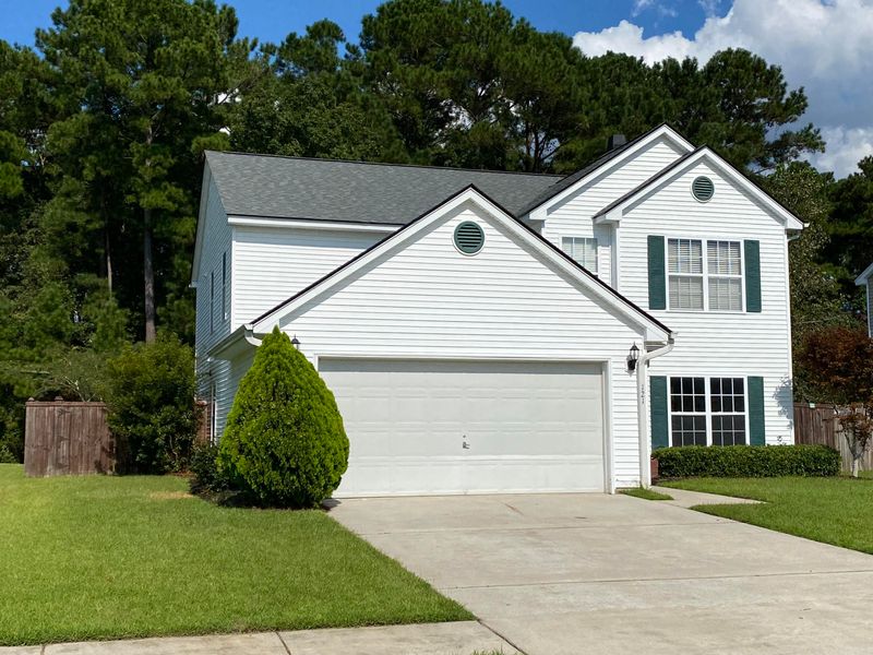 121 Waterbrook Dr, Goose Creek, SC 29445