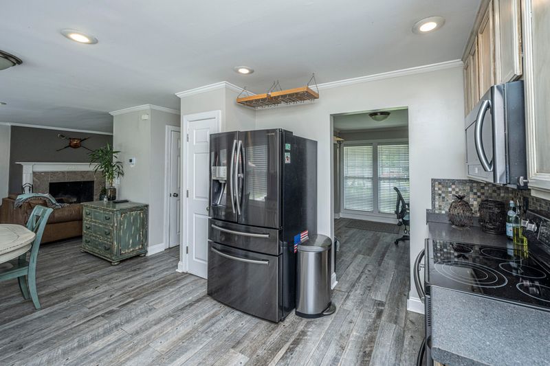 2209 Ambassador Ln, Charleston, SC 29414