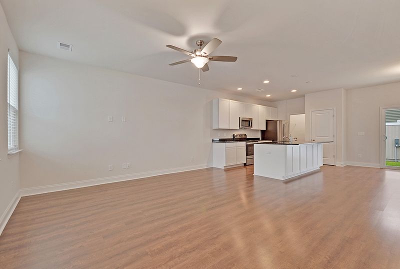 7804 Park Gate Dr, North Charleston, SC 29418