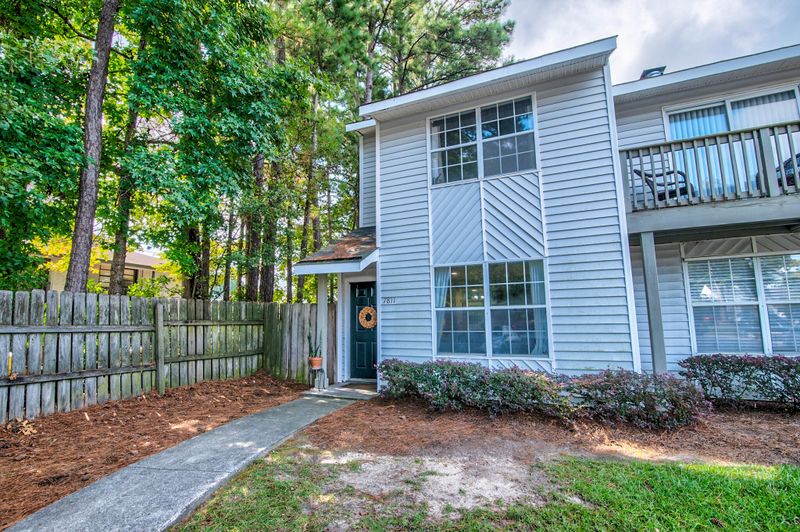 7811 Sandida Ct, North Charleston, SC 29418