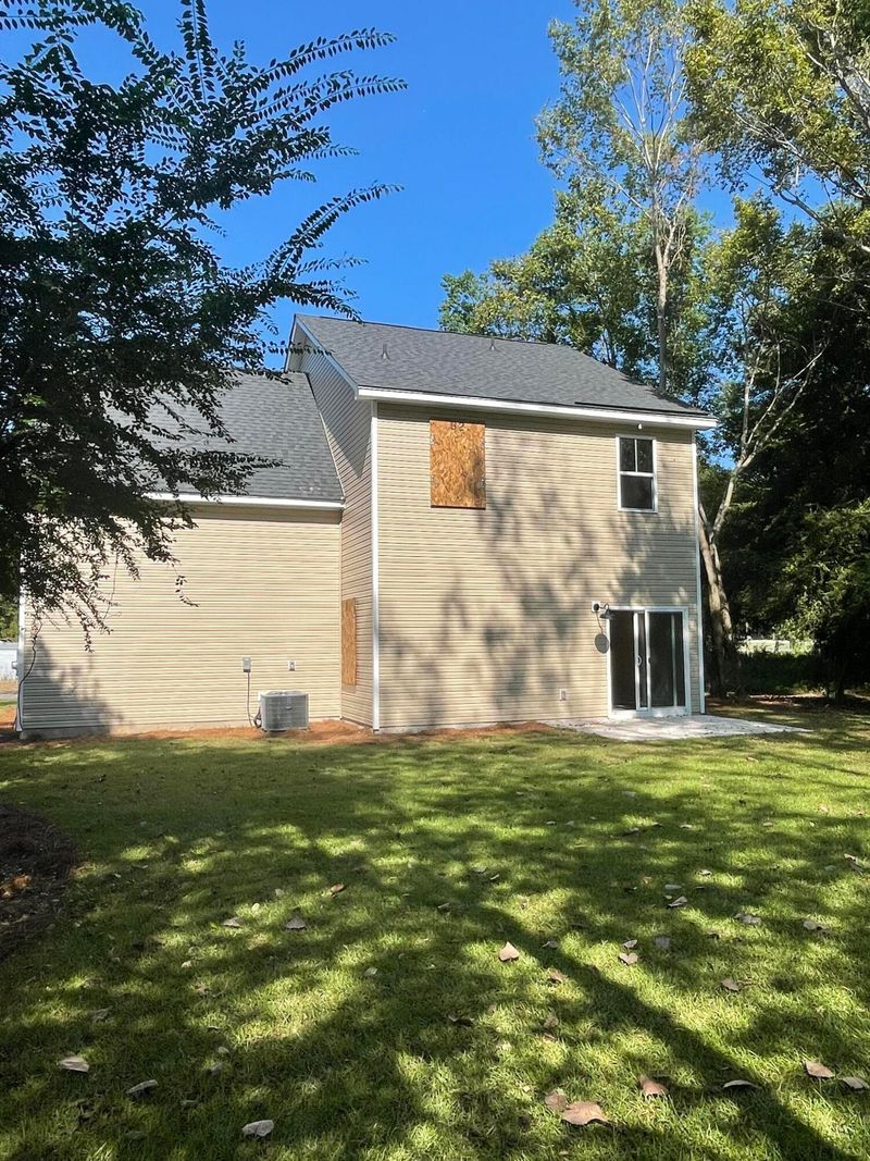 2382 Storen St #8, North Charleston, SC 29406