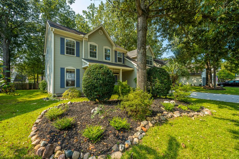 103 Galsworthy Dr, Goose Creek, SC 29445