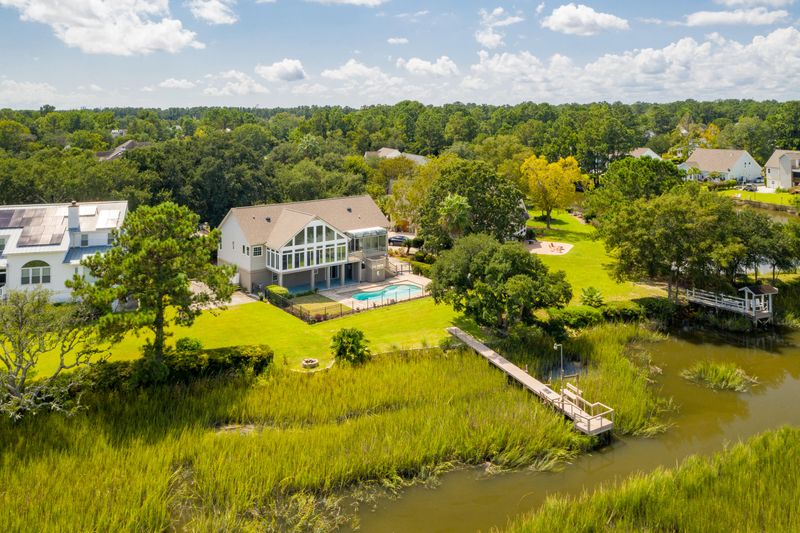 313 Jamesbury Rd, Charleston, SC 29492