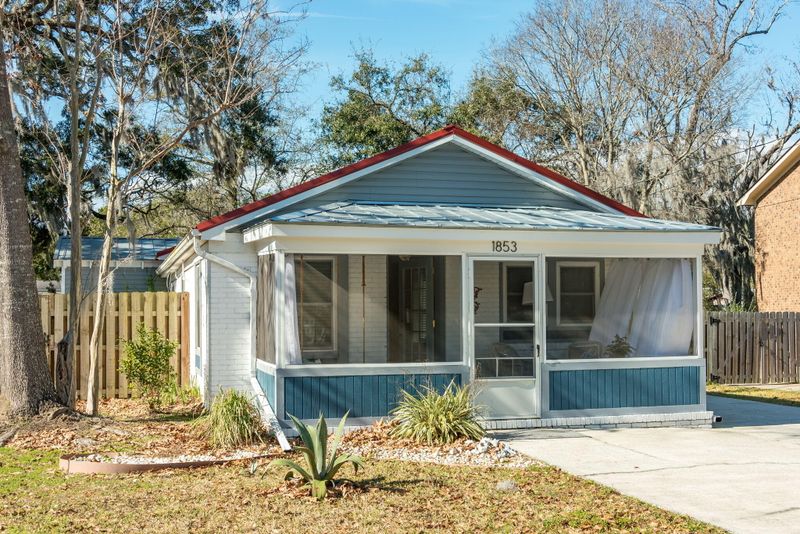 1853 Meadowlawn Dr, Charleston, SC 29407