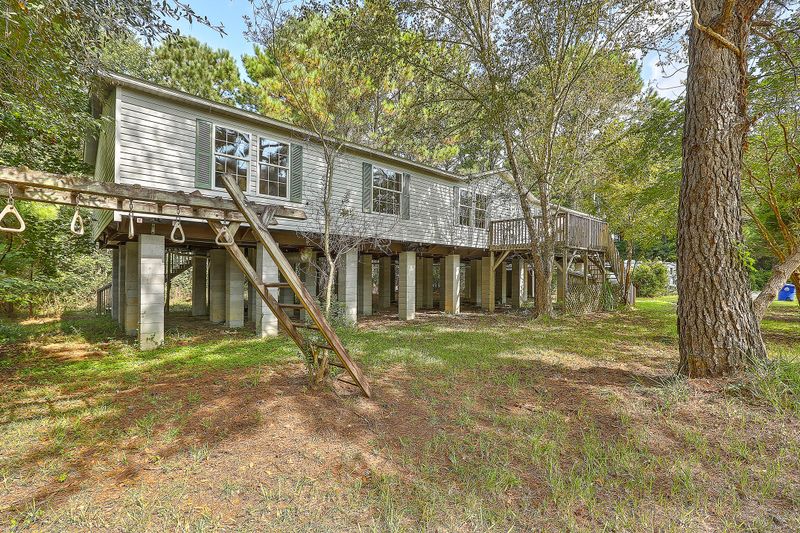 1588 Macoma Dr, Mount Pleasant, SC 29466