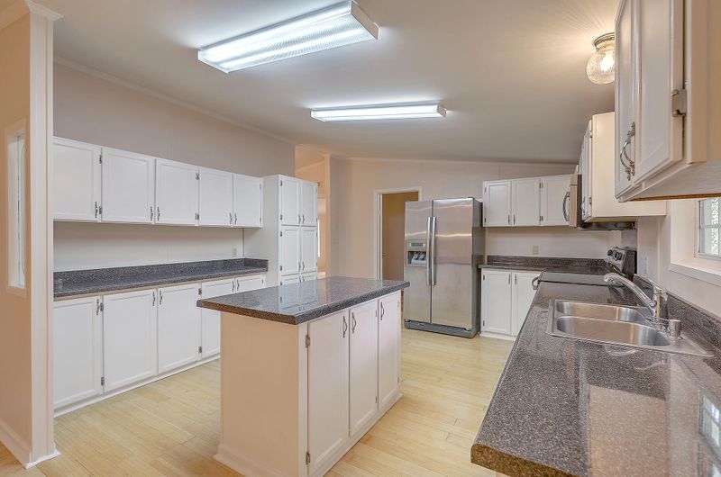 1588 Macoma Dr, Mount Pleasant, SC 29466